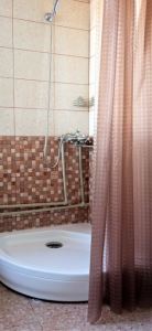 Фотография 3 из 22 - Часть дома с видом на море для семьи, пляж 5 минут пешком