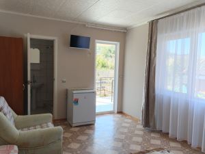 Фотография 2 из 21 -  "Уютный дворик" у Анжелики, 100 метров от моря.